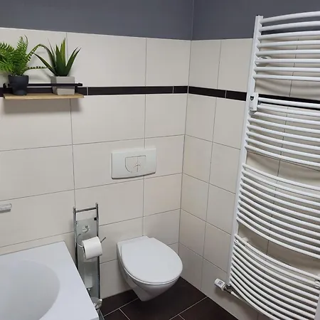 2 Raum Mit Terrasse Und Ac *