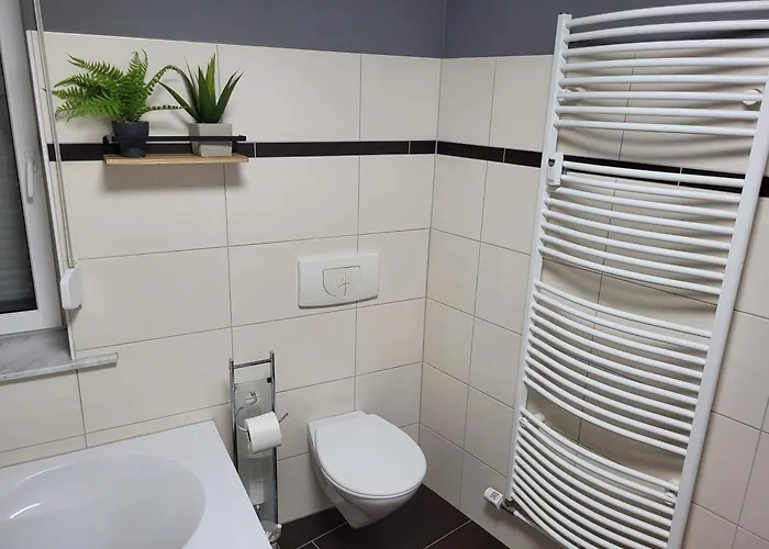 2 Raum Im 1og Mit Terrasse Und Ac *